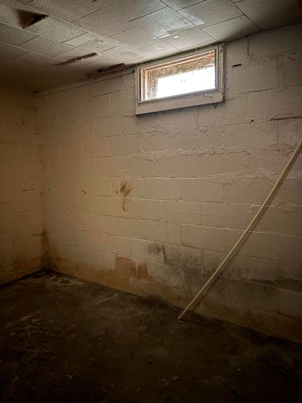 Empty room, Interior, Stone Walls