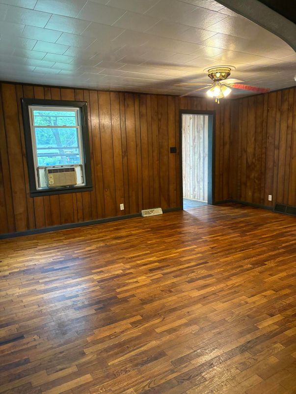 Empty room, Interior, Wood Texture Flooring, Wooden Walls