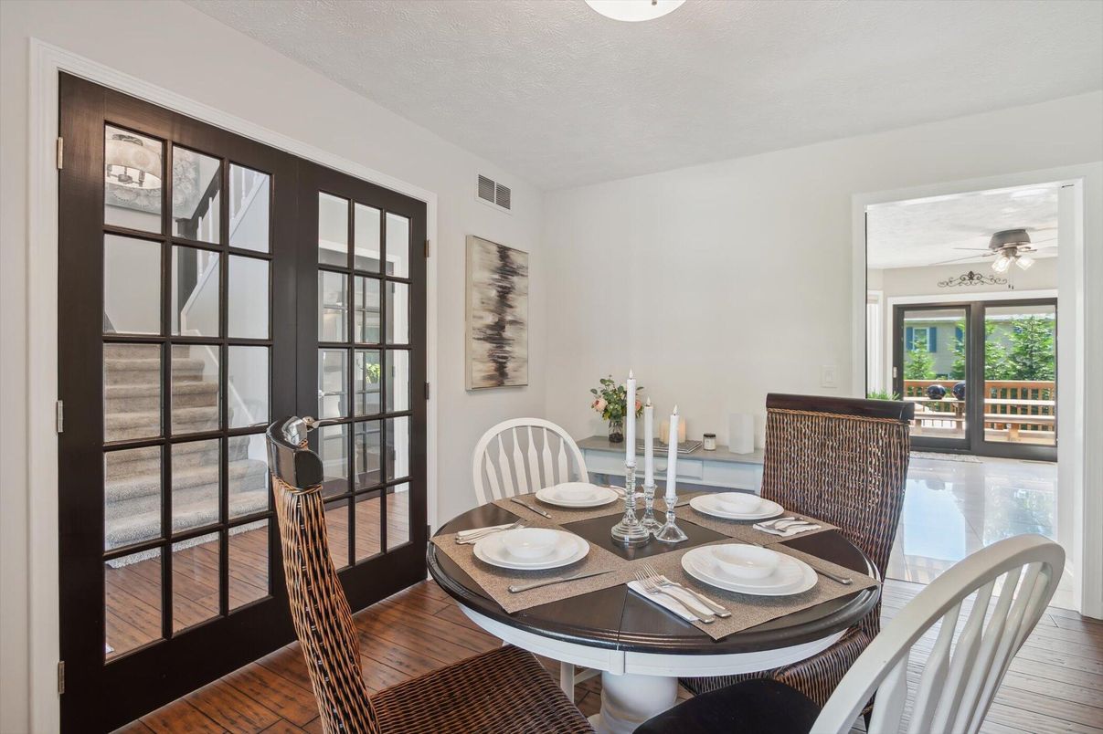 Dining room, Interior, Wood Texture Flooring