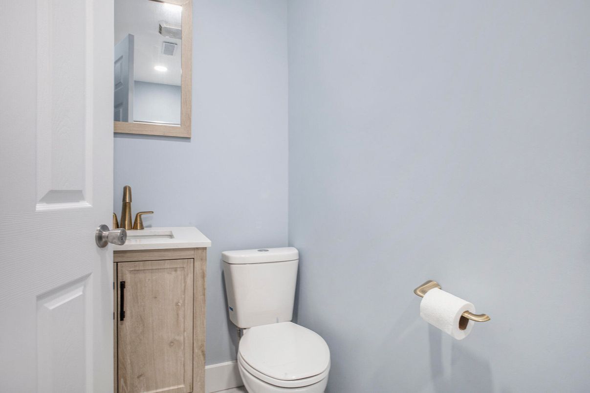 Bathroom, Interior, Recessed Lighting