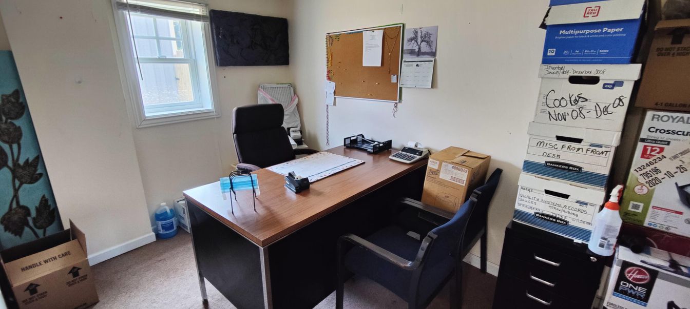 Home Office, Interior