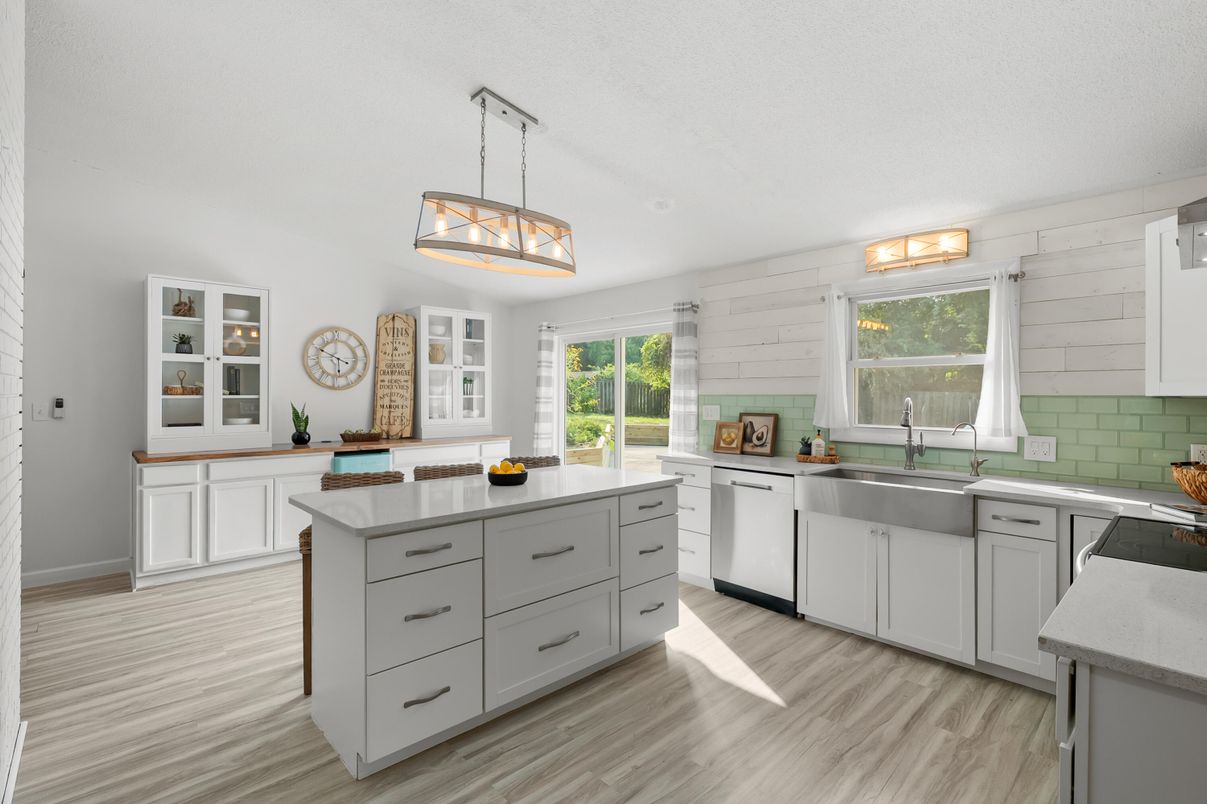 Interior, Kitchen, Pendant Lights, Wood Texture Flooring