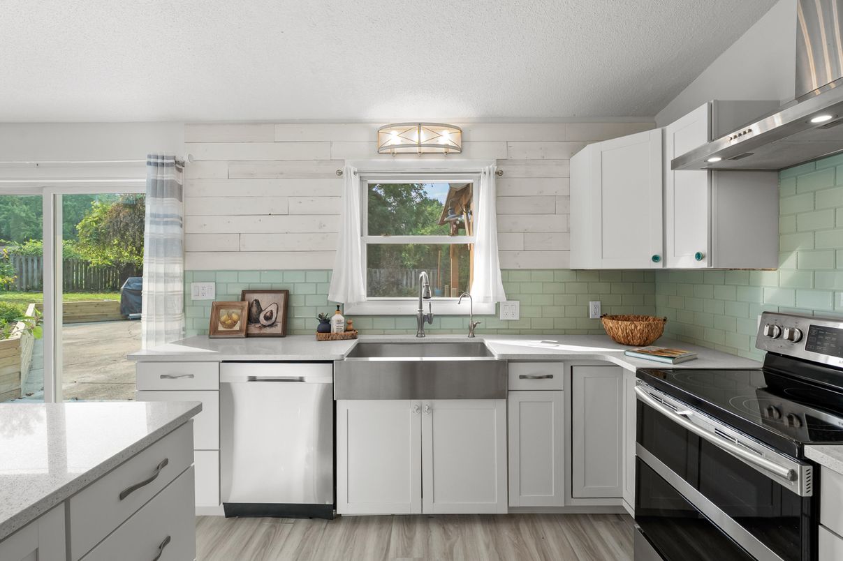 Interior, Kitchen, Stainless Steel Appliances, Wood Texture Flooring