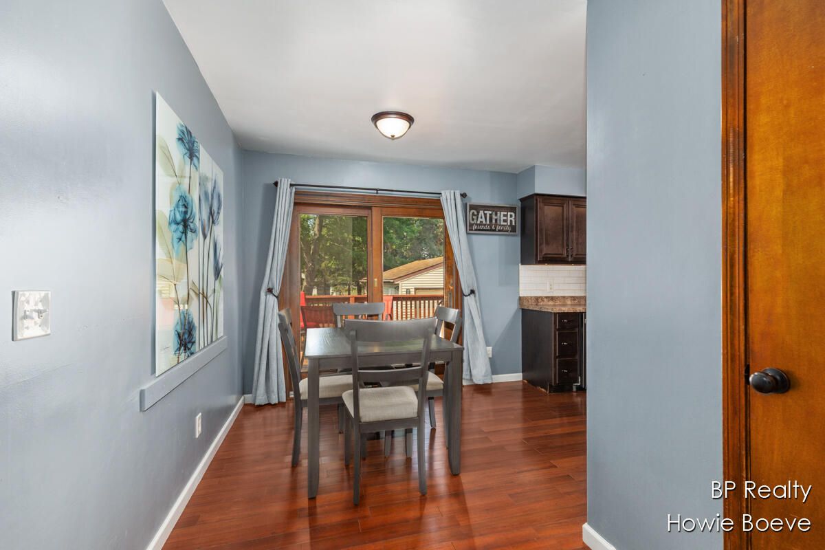 Dining room, Interior, Wood Texture Flooring