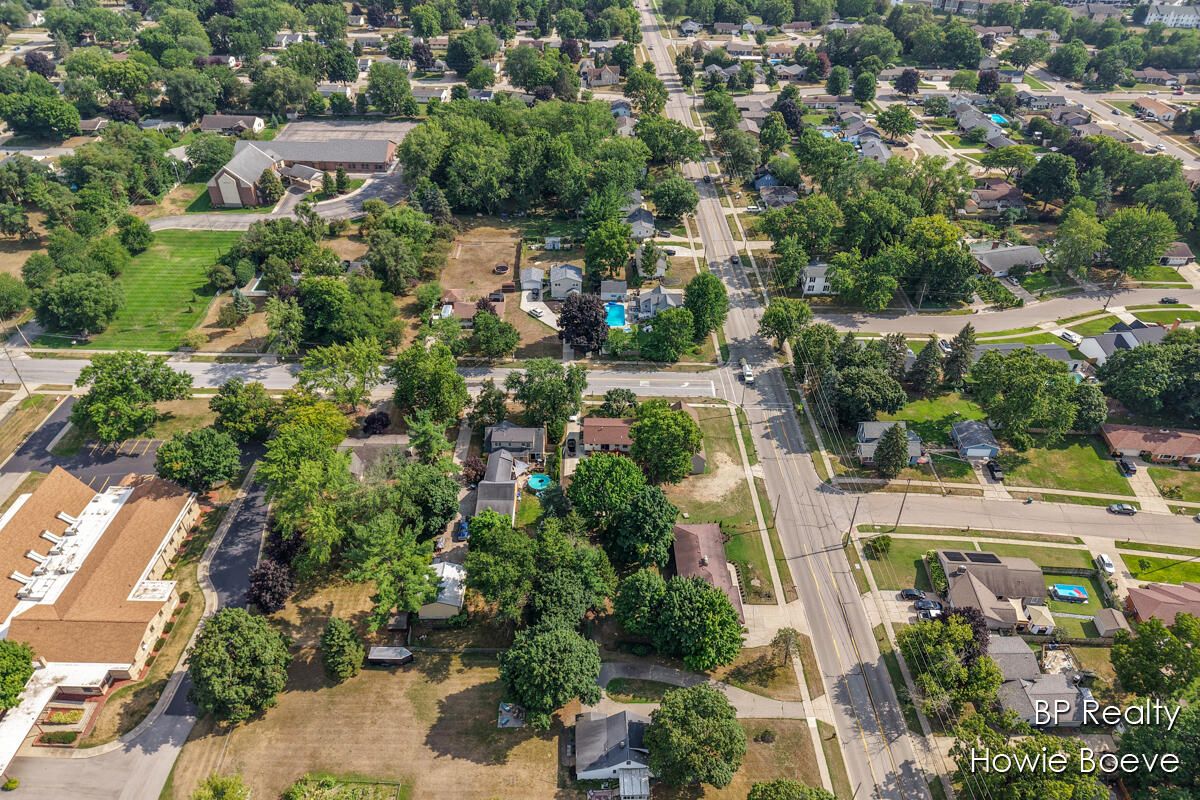 Exterior, Drone