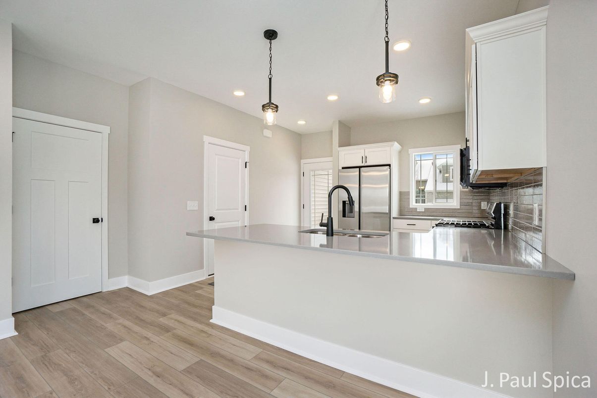 Interior, Kitchen, Pendant Lights, Recessed Lighting, Wood Texture Flooring