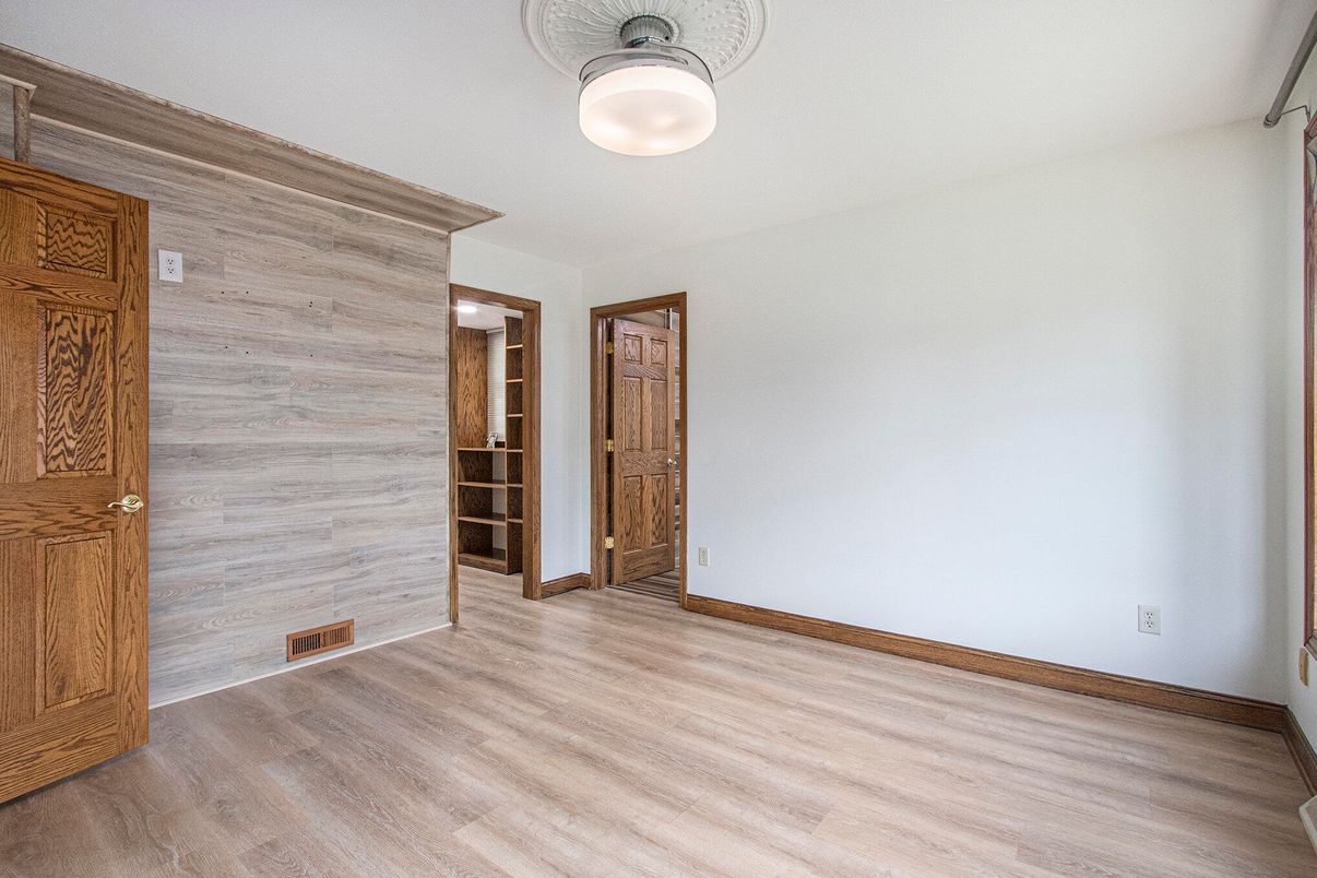 Empty room, Interior, Wood Texture Flooring, Wooden Walls
