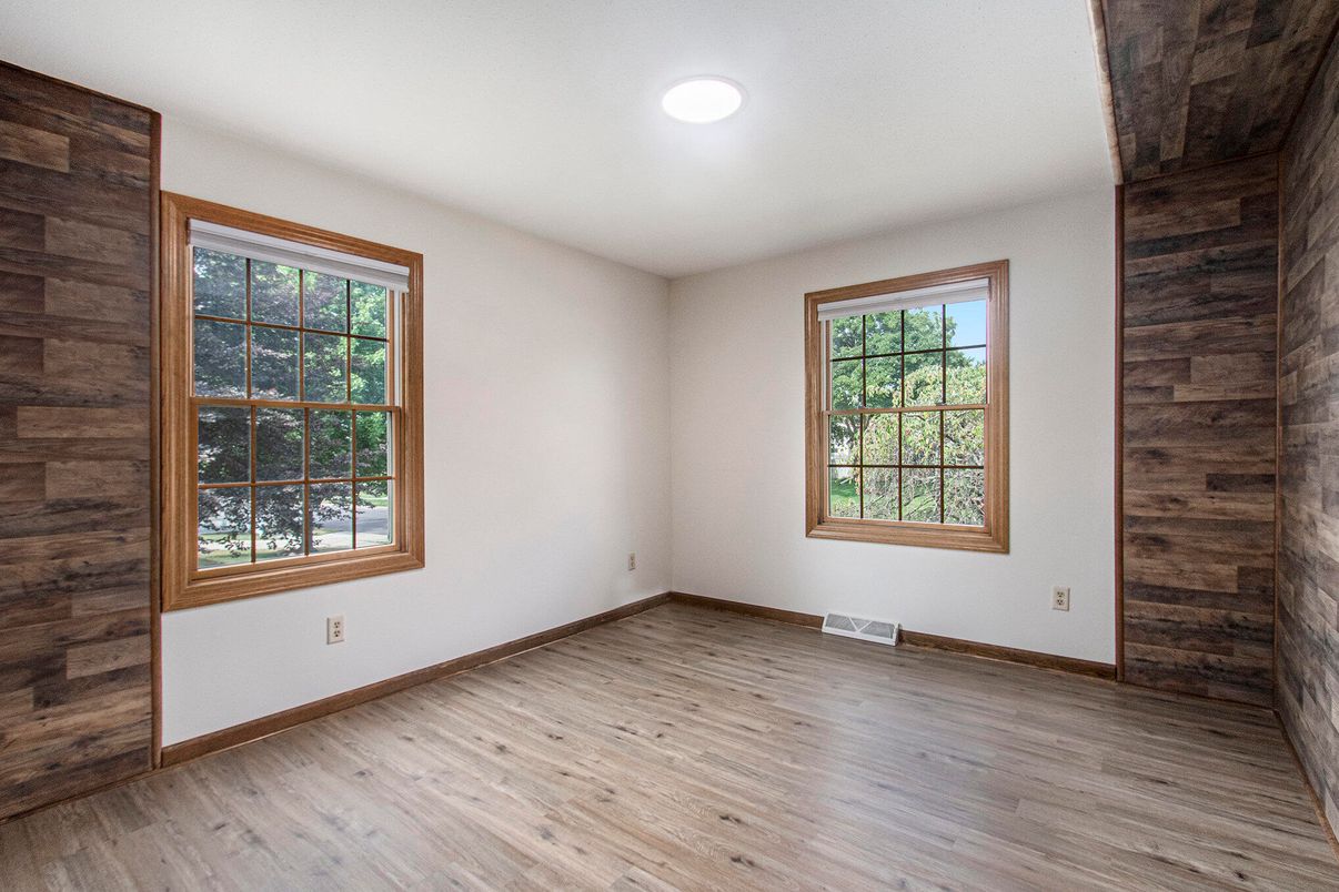 Empty room, Interior, Wood Texture Flooring, Wooden Walls