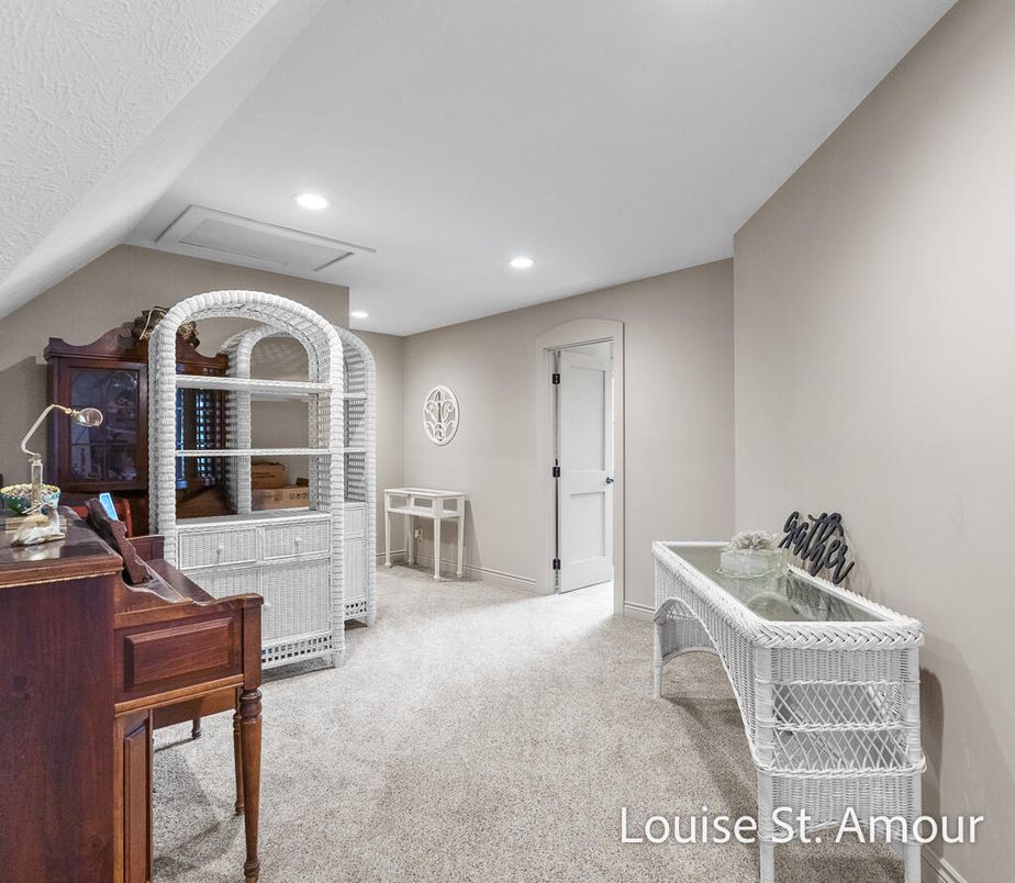 Interior, Piano, Recessed Lighting