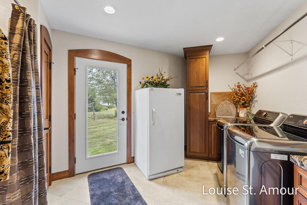 Interior, Recessed Lighting, Washer