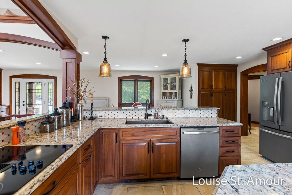 Interior, Kitchen, Pendant Lights, Recessed Lighting, Stainless Steel Appliances