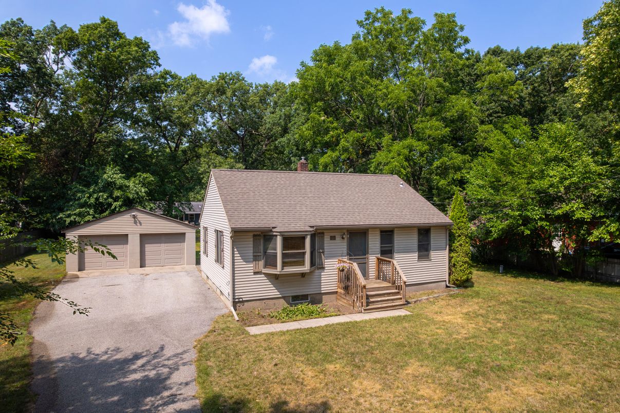 Backyard, Detached Garage, Exterior