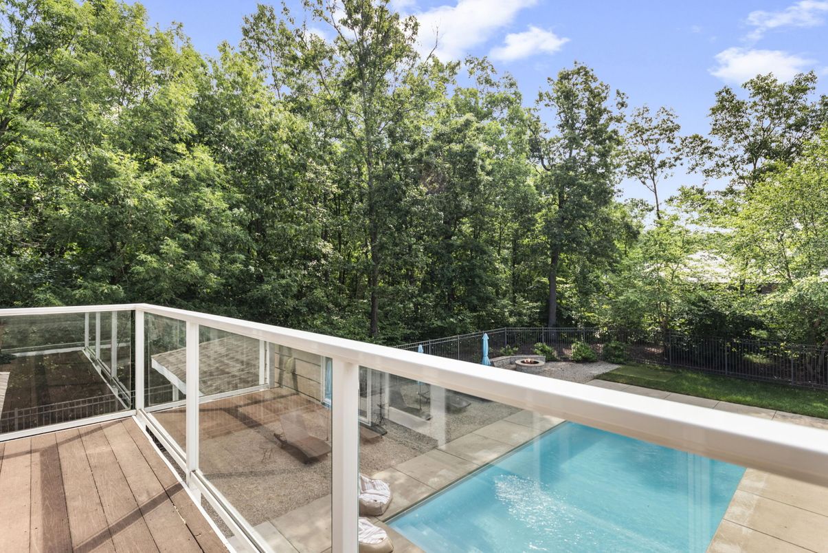 Exterior, Pool, Other