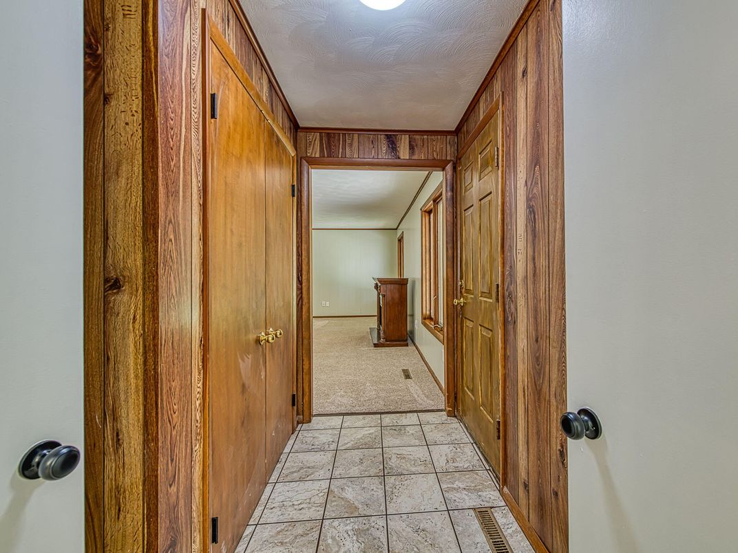 Interior, Wooden Walls