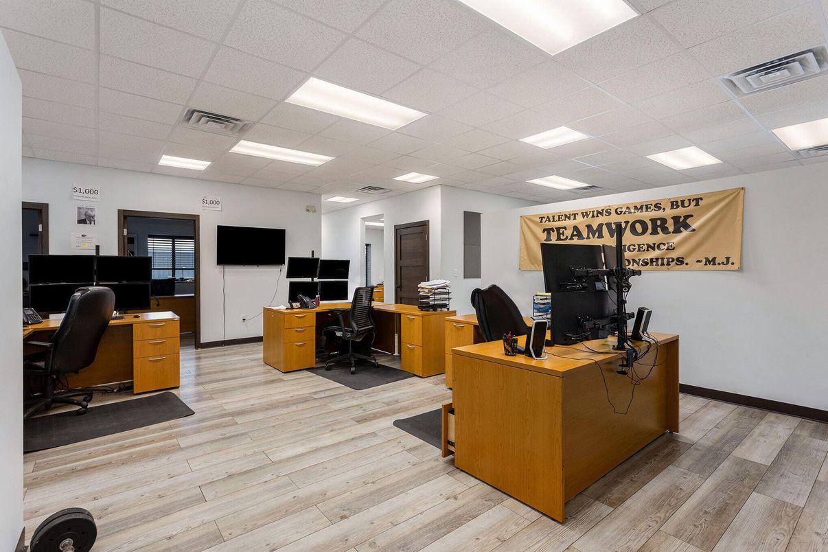Home Office, Interior, Recessed Lighting, Wood Texture Flooring