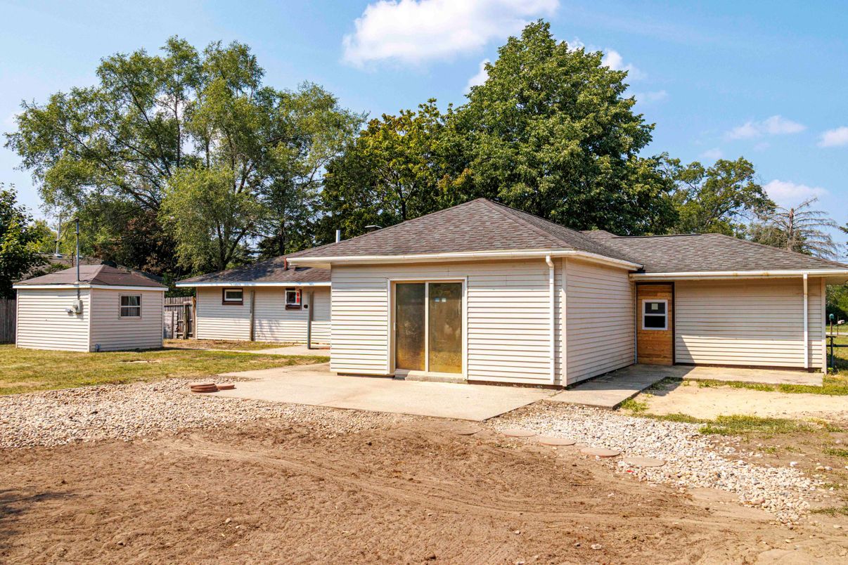 Backyard, Detached Garage, Exterior
