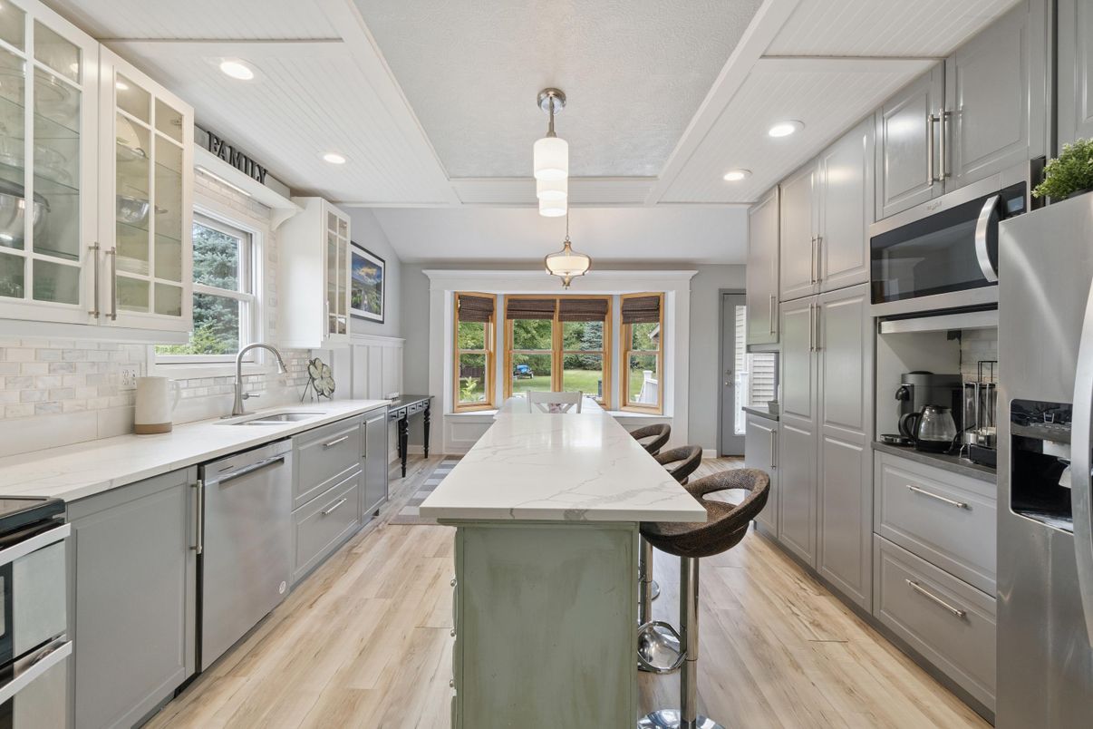 Interior, Kitchen, Pendant Lights, Recessed Lighting, Wood Texture Flooring