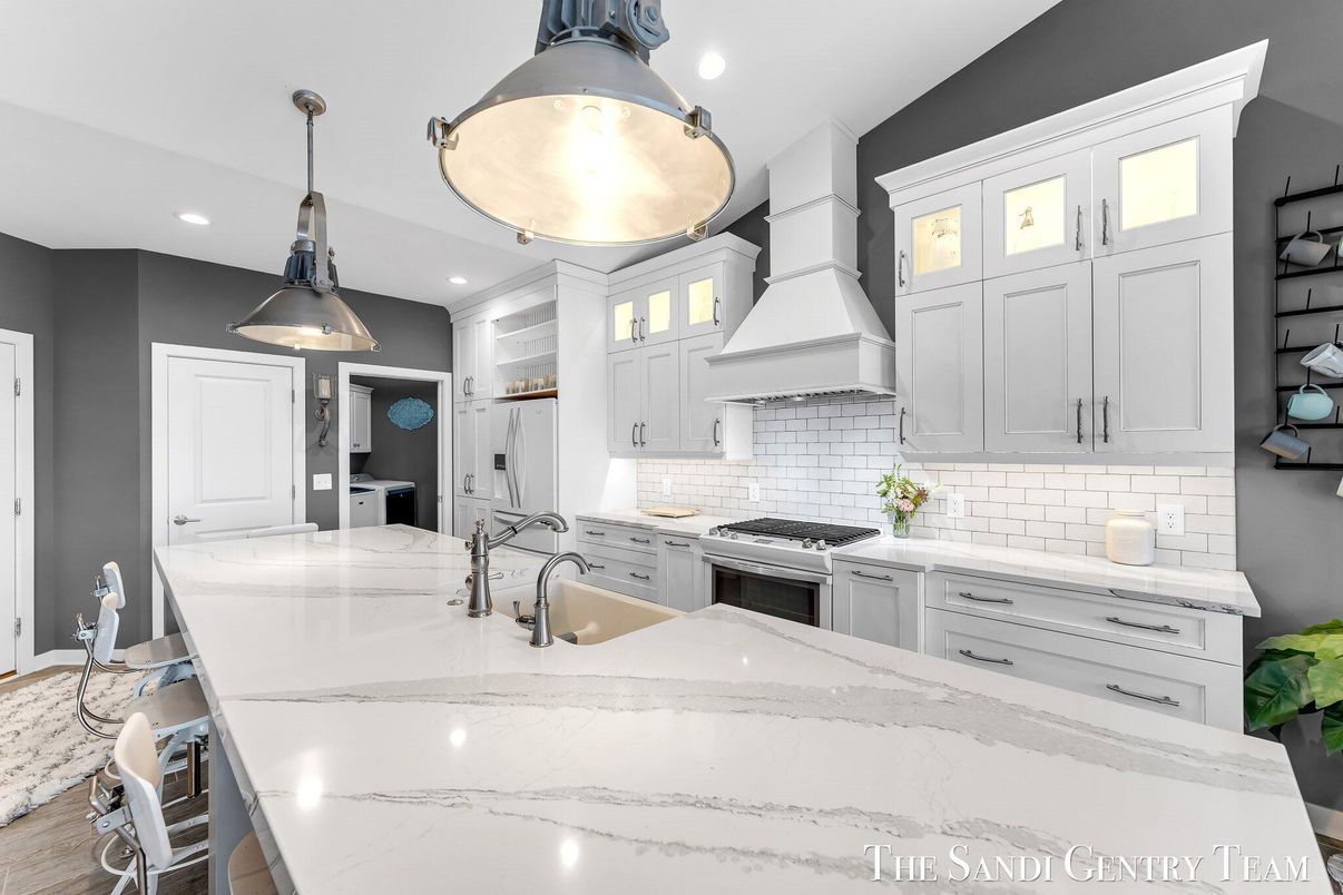 Interior, Kitchen, Pendant Lights, Recessed Lighting