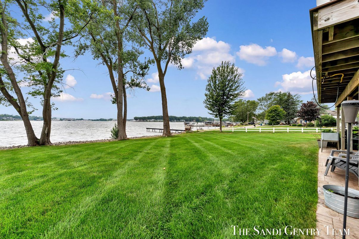 Backyard, Exterior, Water