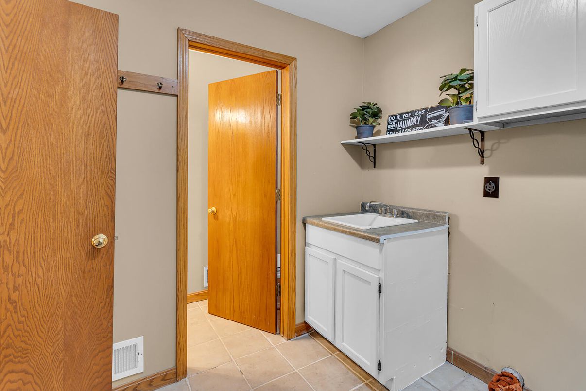Interior, Washer