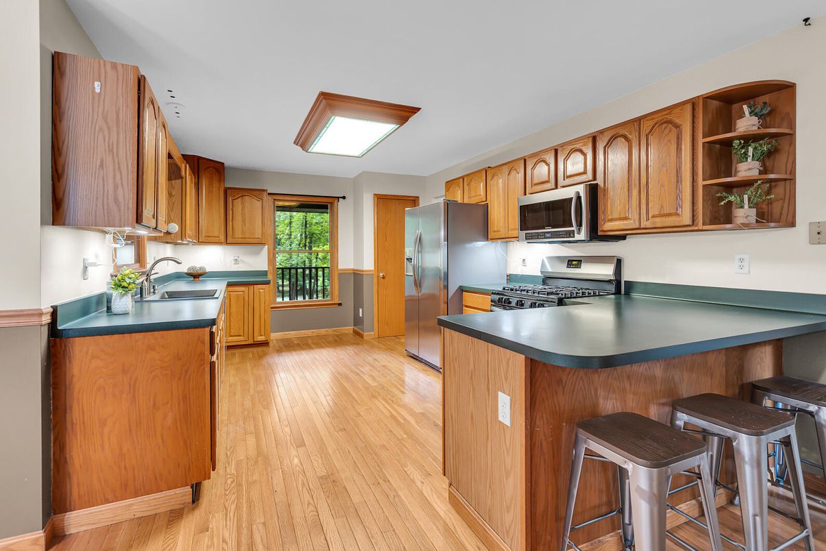 Interior, Kitchen, Stainless Steel Appliances, Wood Texture Flooring