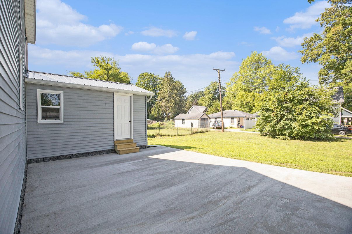 Backyard, Exterior