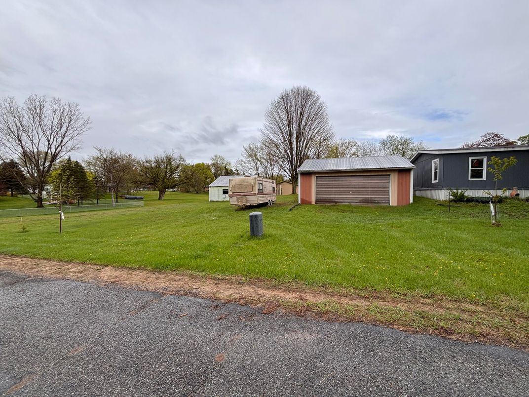 Backyard, Detached Garage, Exterior