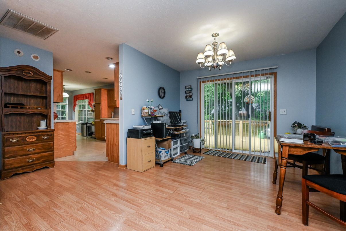 Chandelier, Dining room, Interior, Kitchen, Recessed Lighting, Wood Texture Flooring