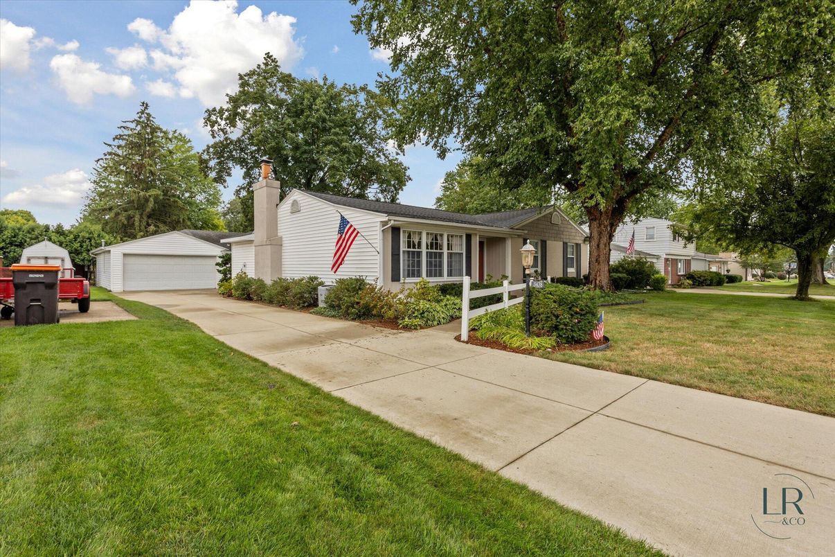Backyard, Detached Garage, Exterior