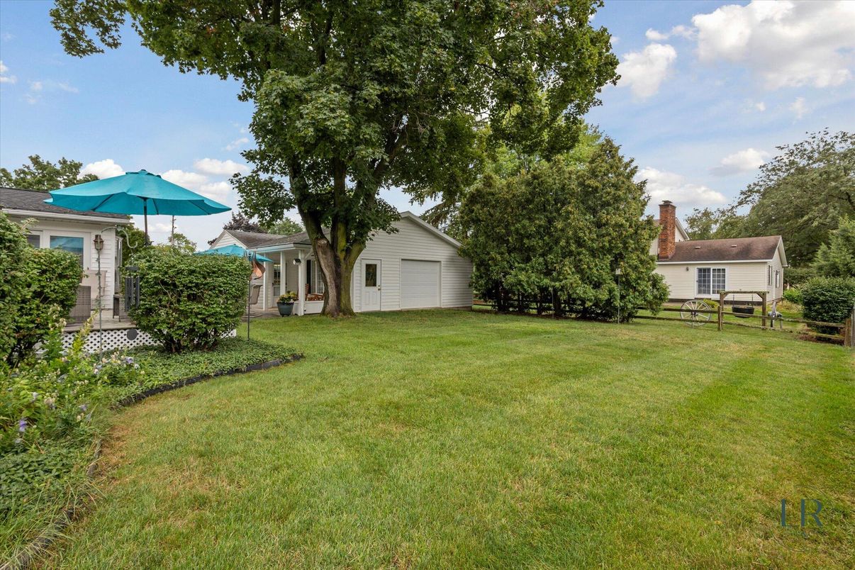 Backyard, Detached Garage, Exterior