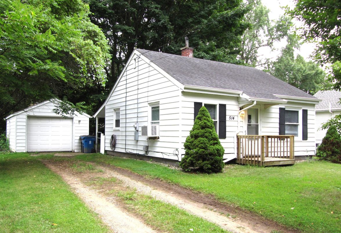 Backyard, Detached Garage, Exterior