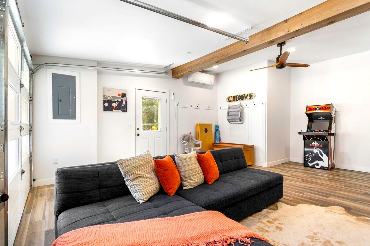 Interior, Living room, Recessed Lighting, Wooden Beams, Wood Texture Flooring