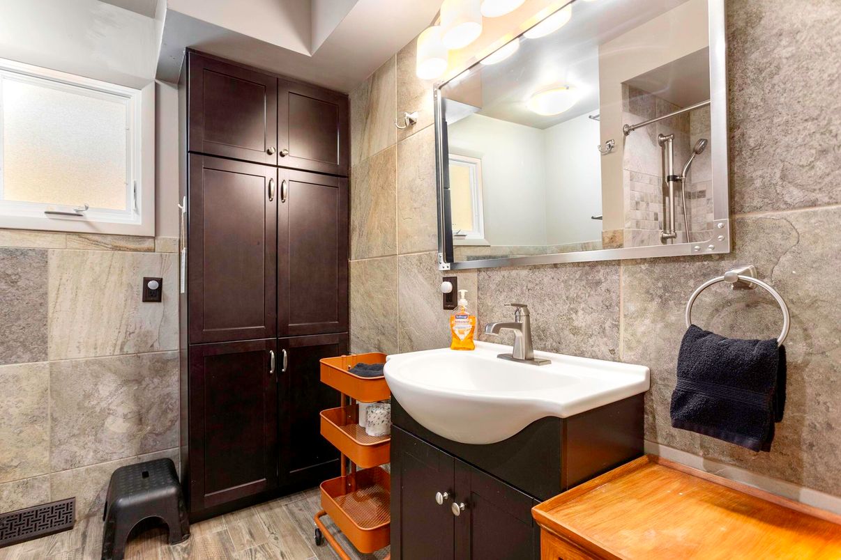 Bathroom, Interior, Wood Texture Flooring