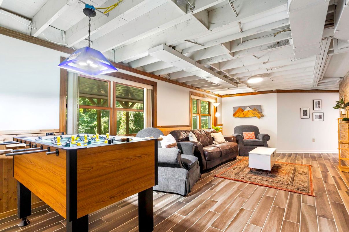 Interior, Living room, Pendant Lights, Wood Texture Flooring