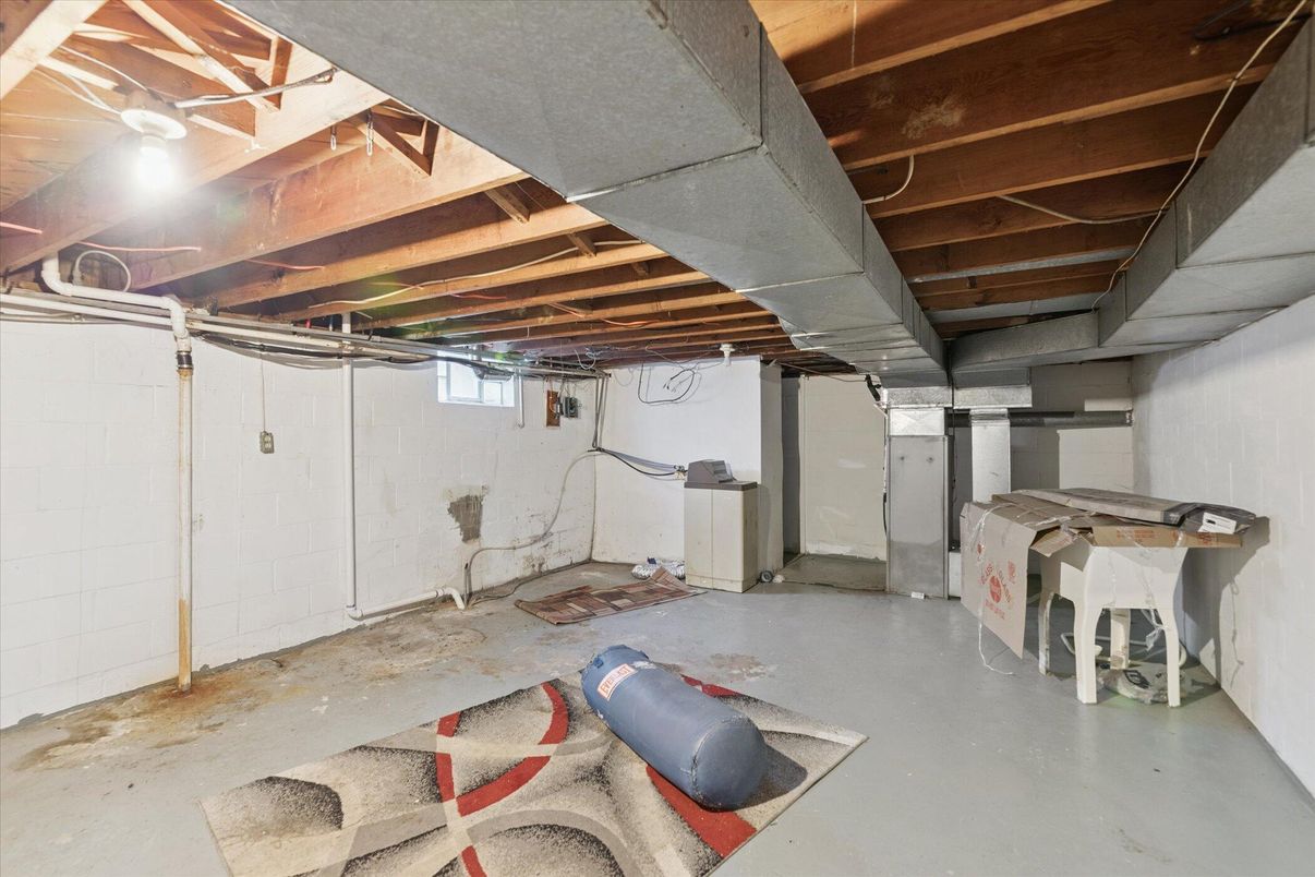Interior, Wooden Beams