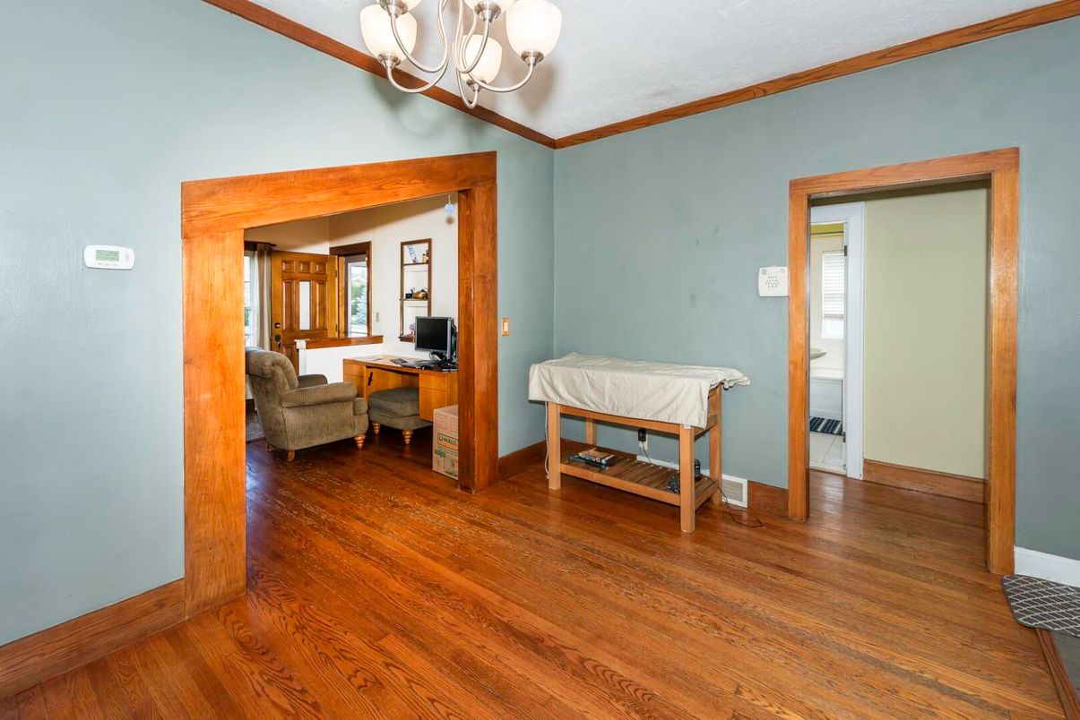 Chandelier, Interior, Wood Texture Flooring