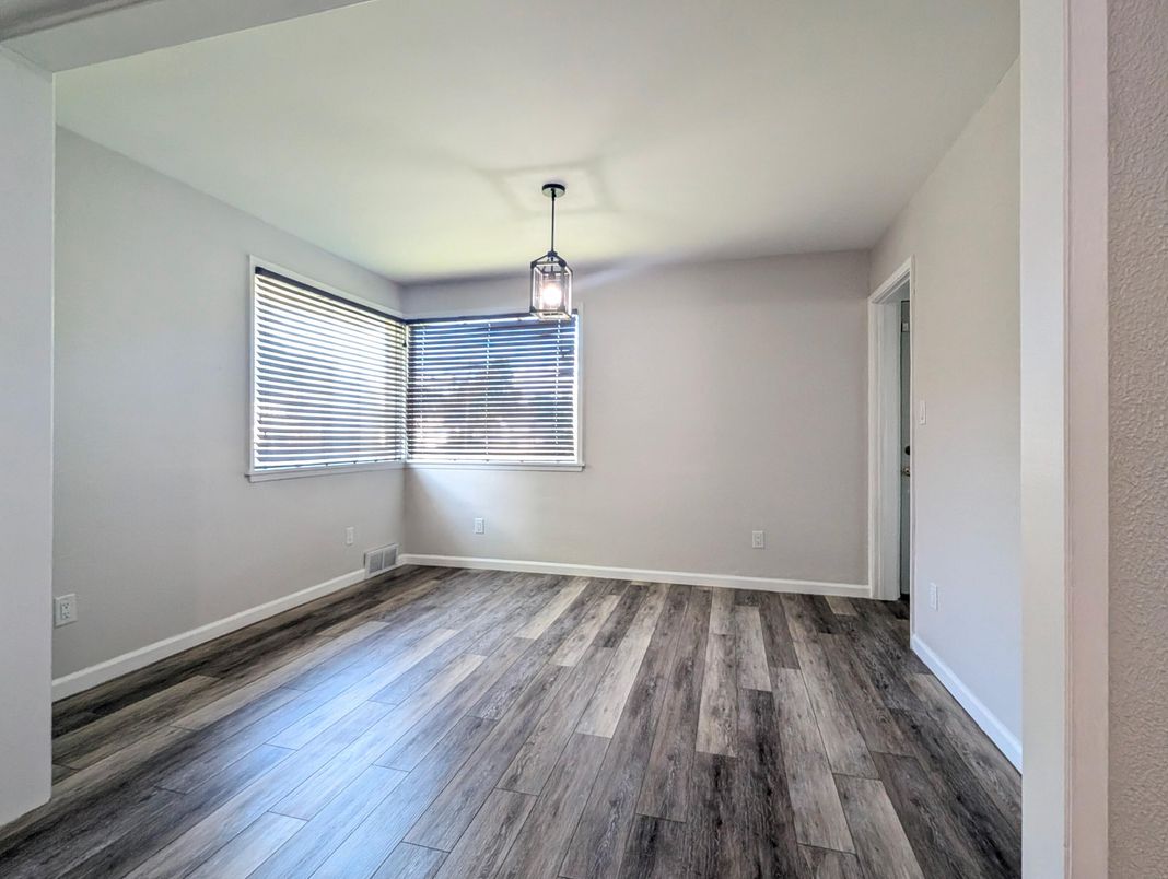 Empty room, Interior, Pendant Lights, Wood Texture Flooring