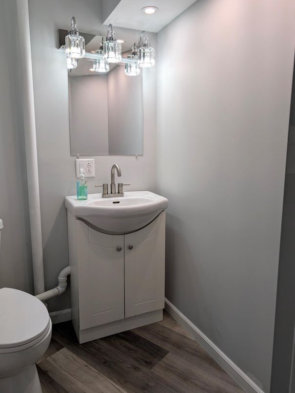 Bathroom, Interior, Recessed Lighting, Wood Texture Flooring