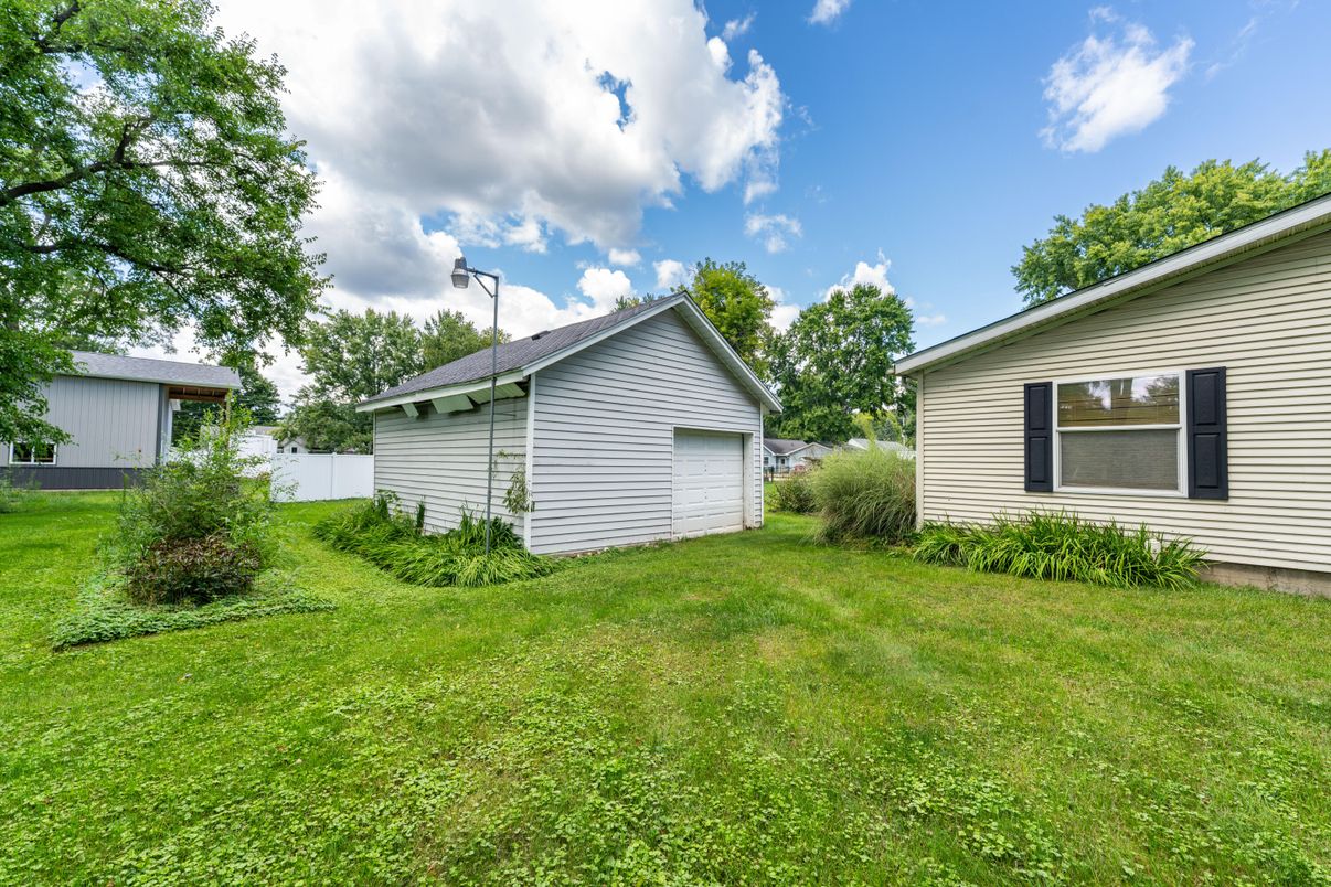 Backyard, Detached Garage, Exterior