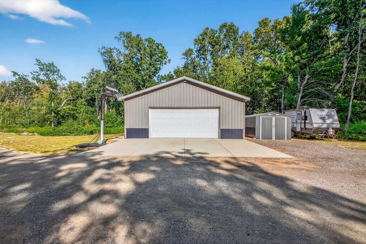 Detached Garage, Exterior