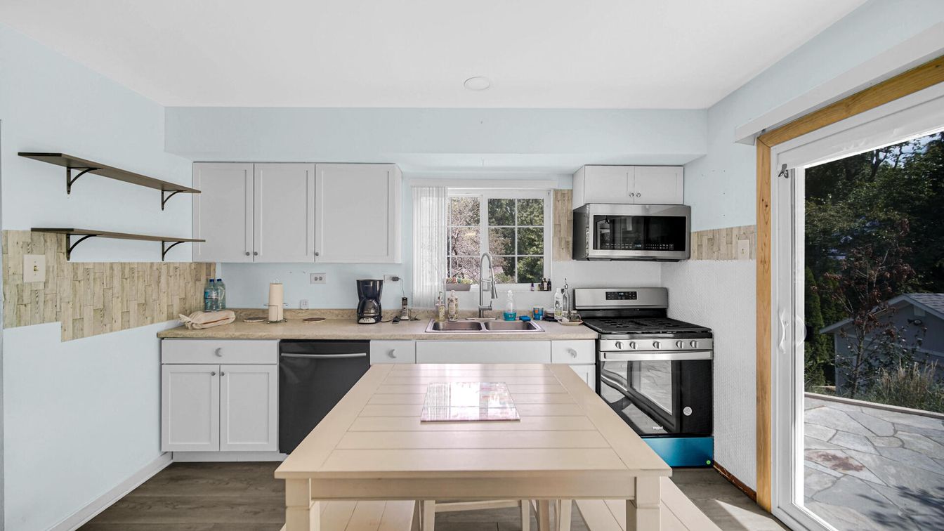 Interior, Kitchen, Stainless Steel Appliances, Wood Texture Flooring
