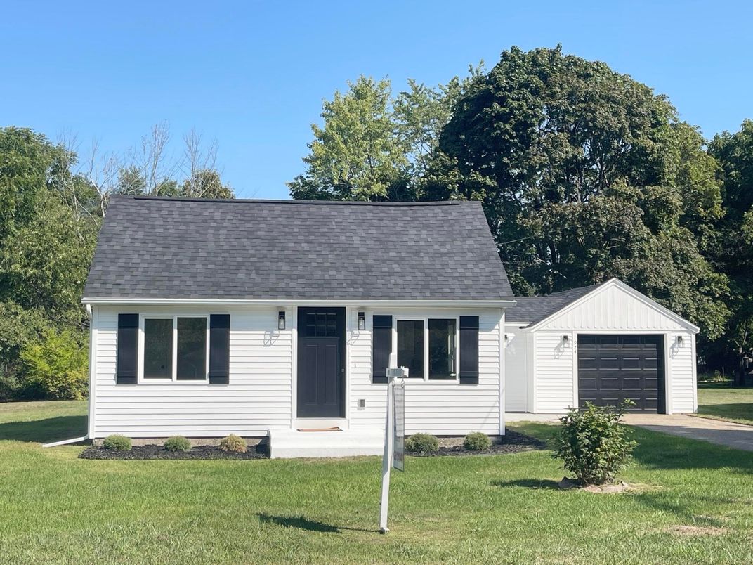 Attached, Detached Garage, Exterior, Facade, Cape Cod