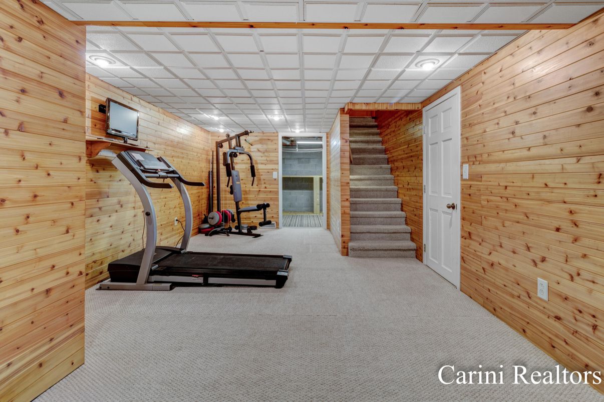 Fitness Equipment, Interior, Recessed Lighting, Wooden Walls