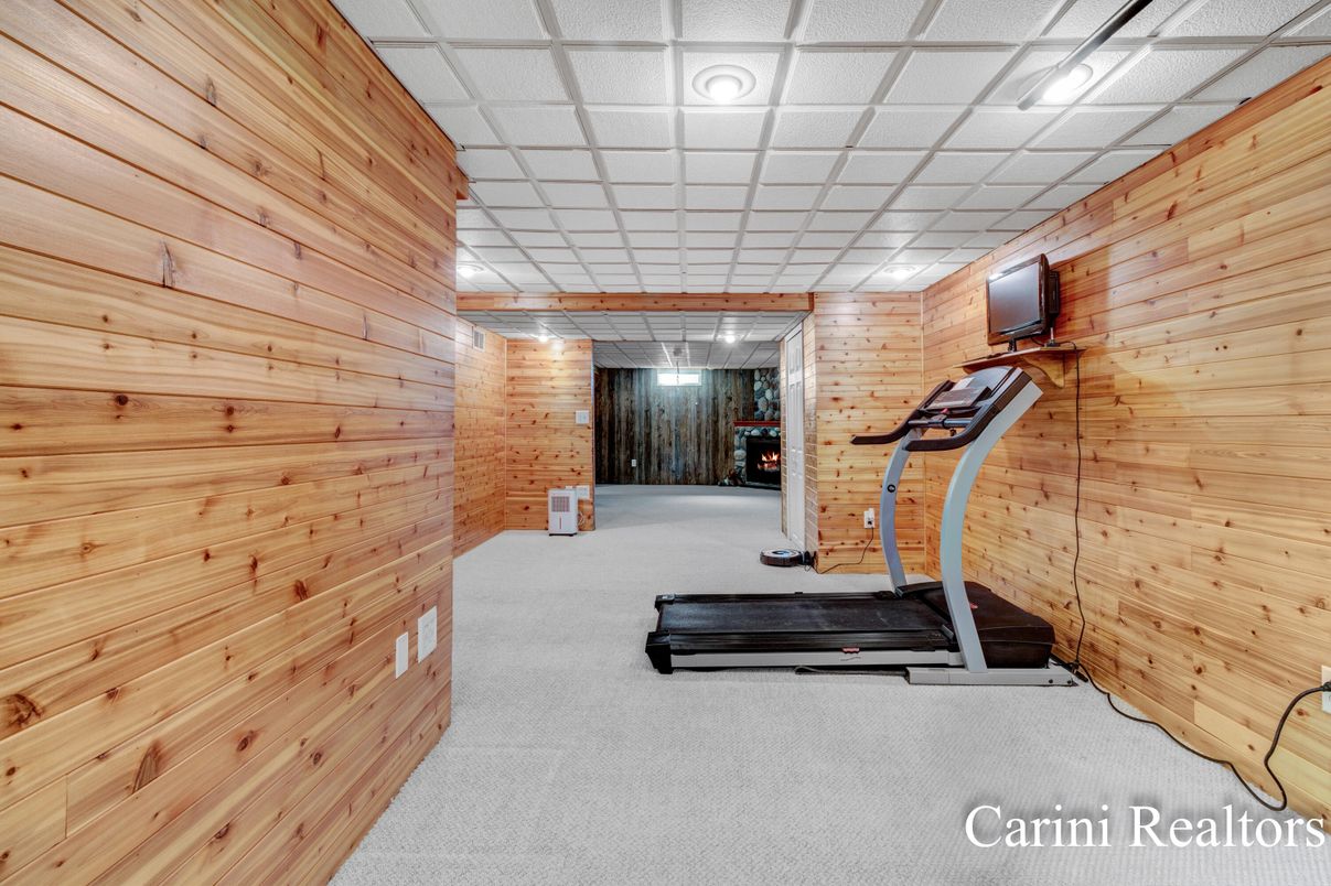 Fitness Equipment, Interior, Recessed Lighting, Wooden Walls