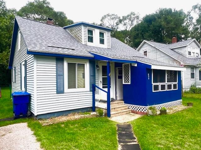 Exterior, Facade, Cape Cod