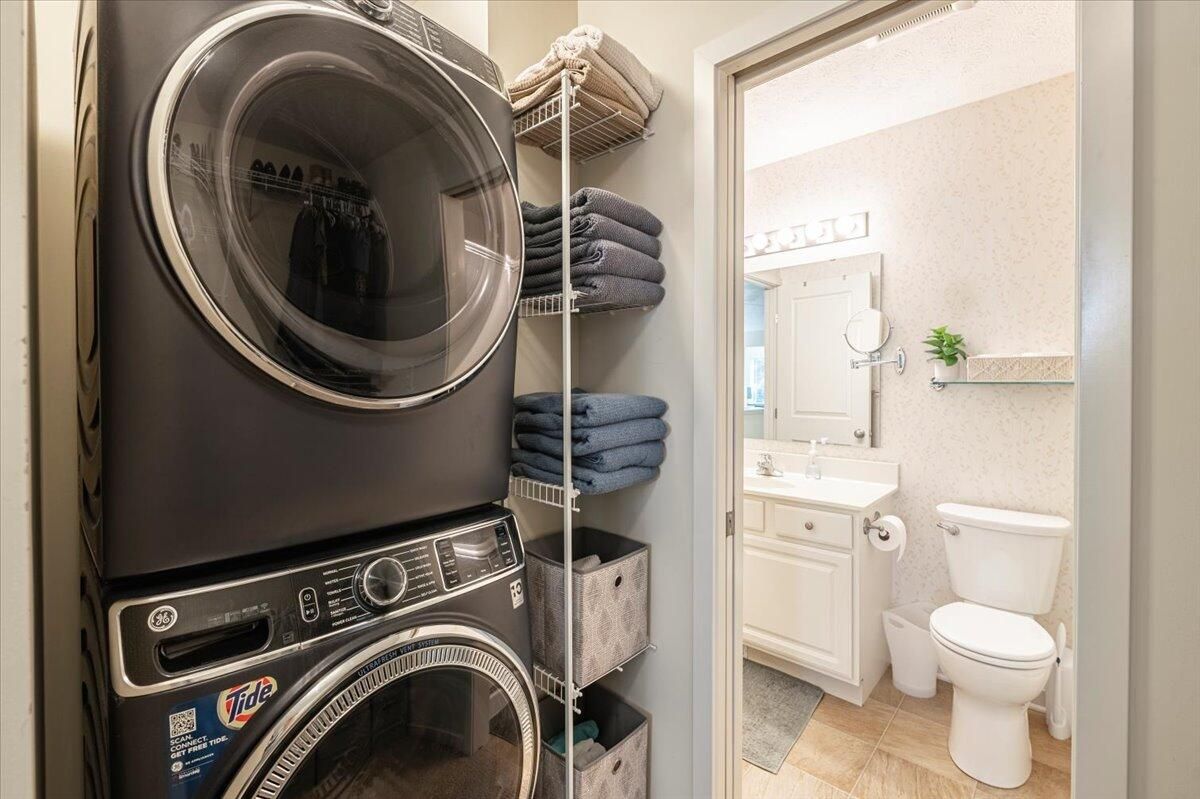 Bathroom, Interior, Utility Closets, Washer