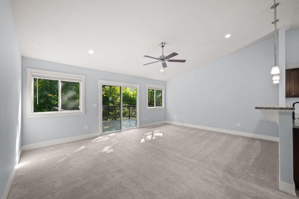 Empty room, Interior, Pendant Lights, Recessed Lighting