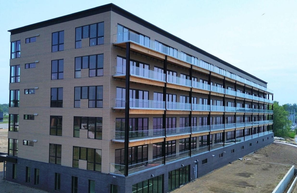 Exterior, Facade, Highrise