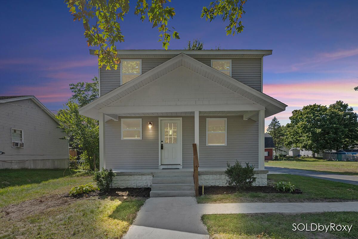 Exterior, Facade, American Craftsman