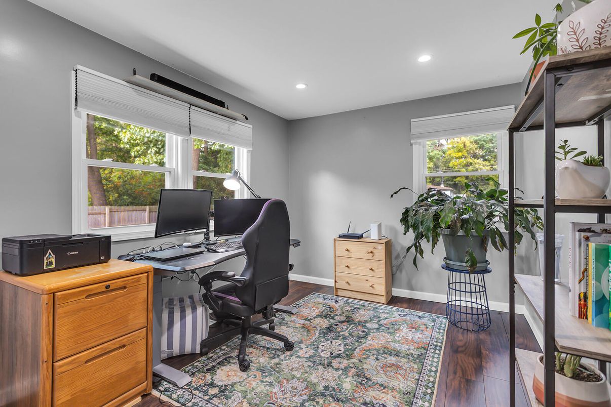 Home Office, Interior, Recessed Lighting, Wood Texture Flooring
